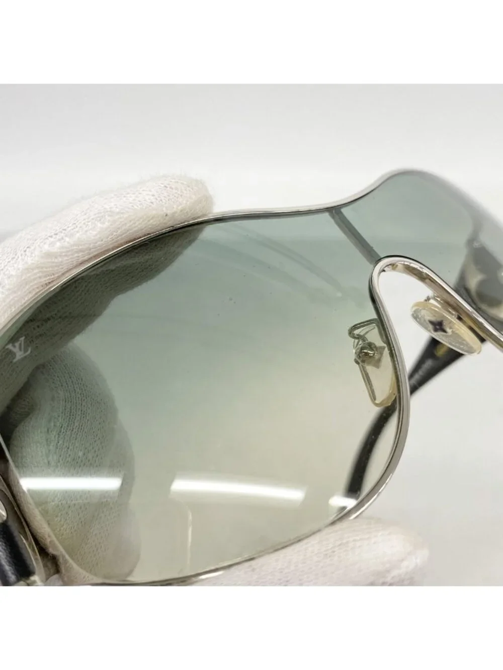Louis Vuitton Sunglasses Jasmine Black Eyewear